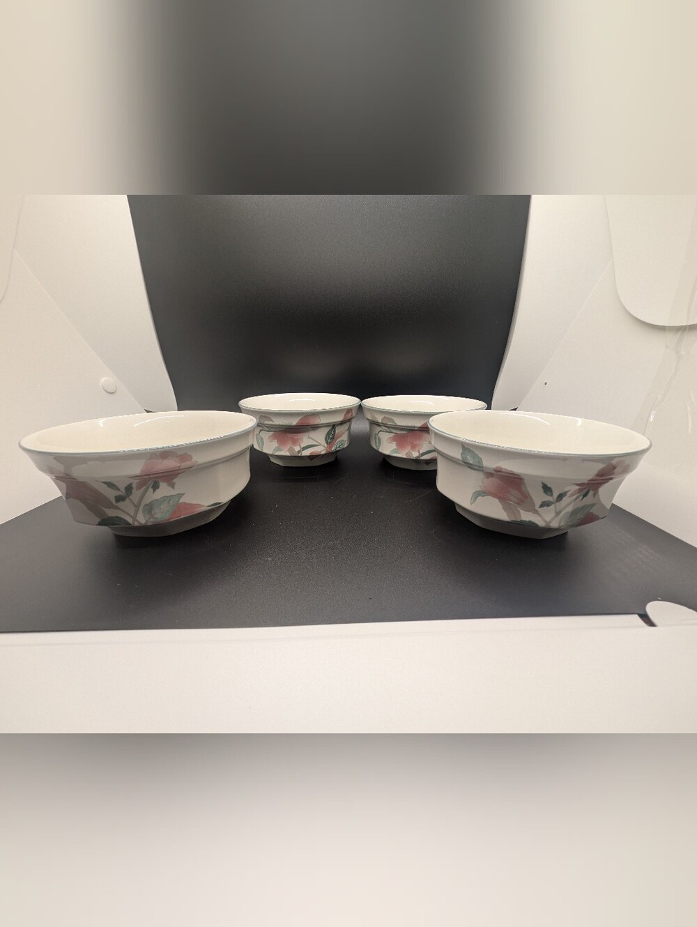 MIKASA  CONTINENTAL SILK FLOWERS FRUIT DESSERT BOWL  CHINA DISH  LOT OF 4 F3003